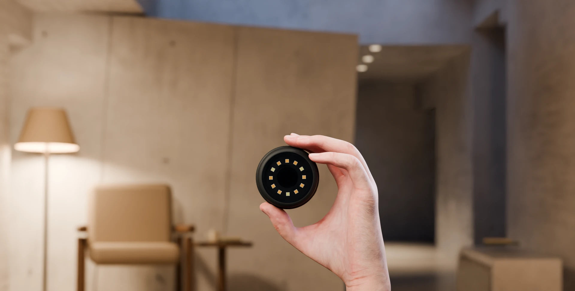 Mozi scanner held in a hand